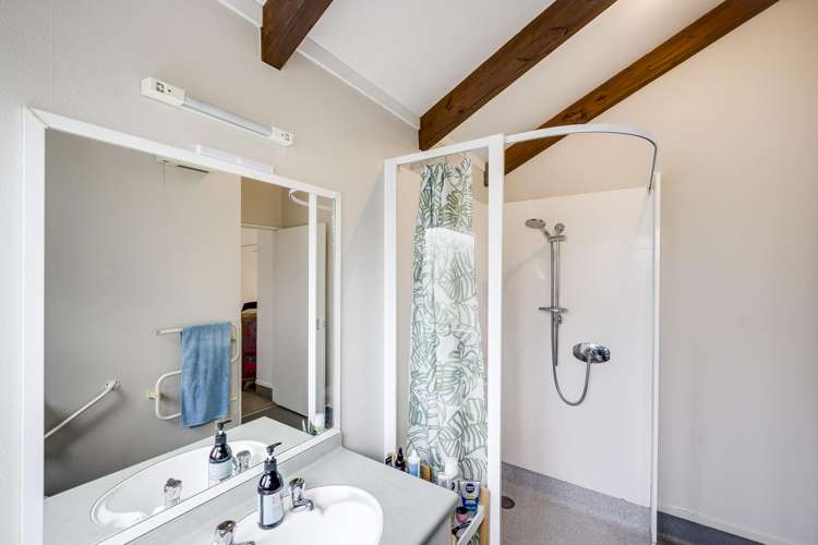 24 Church Road_5