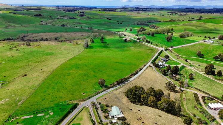 35 Huia Road_4
