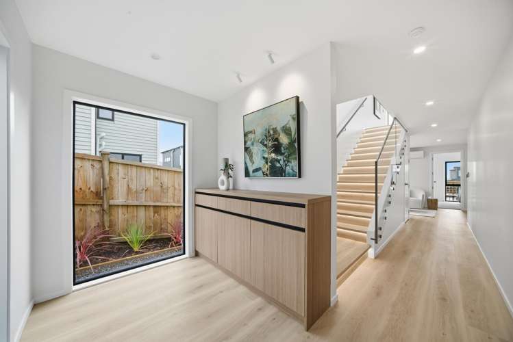 3 Makumaku Place Long Bay_8