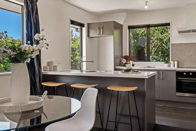 Unit 2/65 Kuaka Crescent Bromley_2