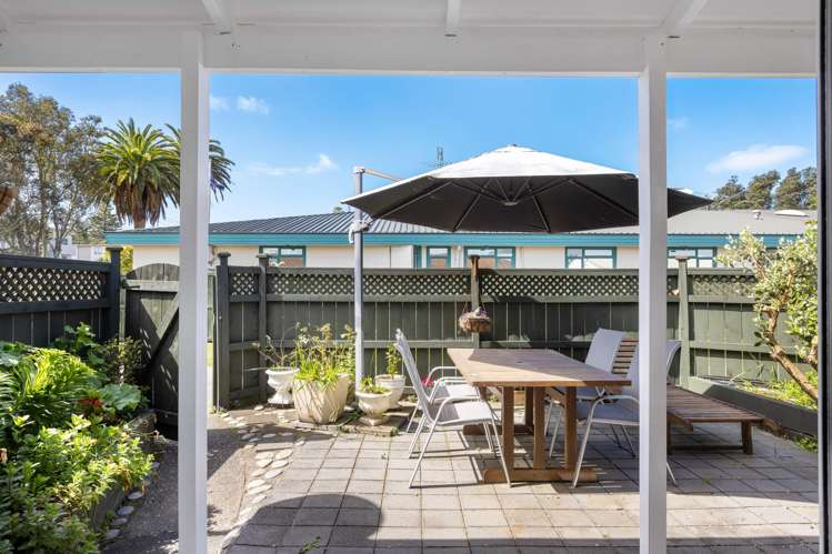 2/8 Riverside Road Orewa_4