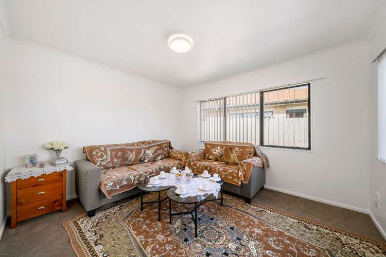 2/415 Roscommon Road Clendon Park_3