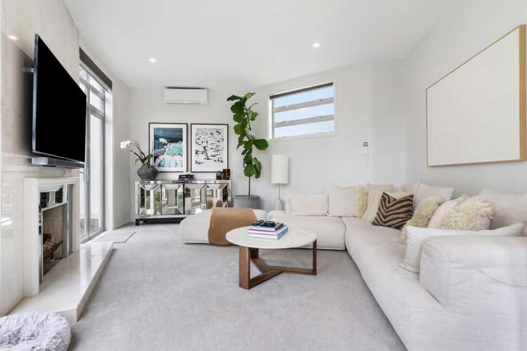 142C Paritai Drive Orakei_2
