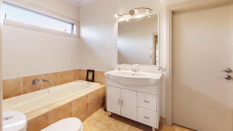 74 Forfar Street St Albans_13