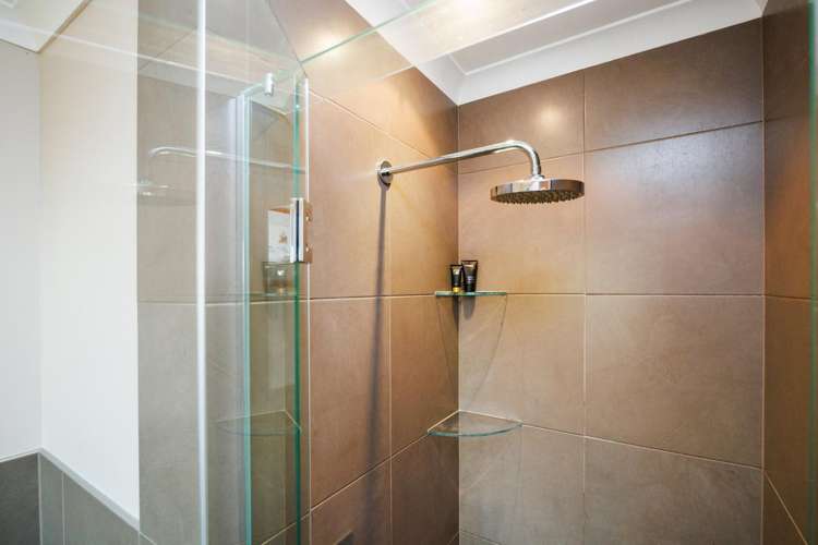 54 Henaghans Road Kelvin Grove_20