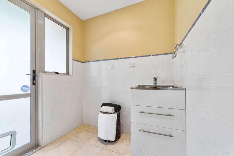 79 Aeroview Drive Beach Haven_9