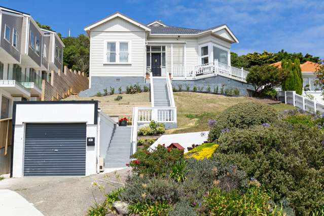 Beautifully Renovated Island Bay Villa