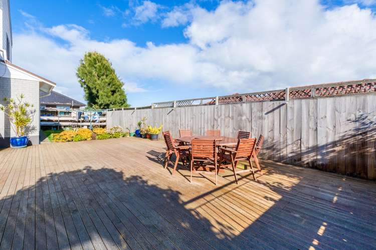 8 Austin Brave Place Favona_24