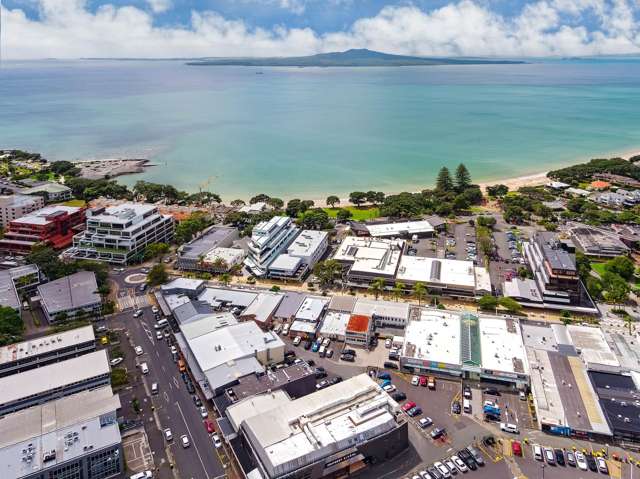 Shop 4/62-78 Hurstmere Road Takapuna_3