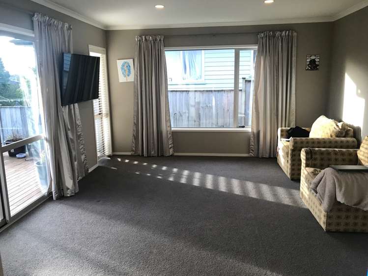 68 Intrepid Crescent Beachlands_3