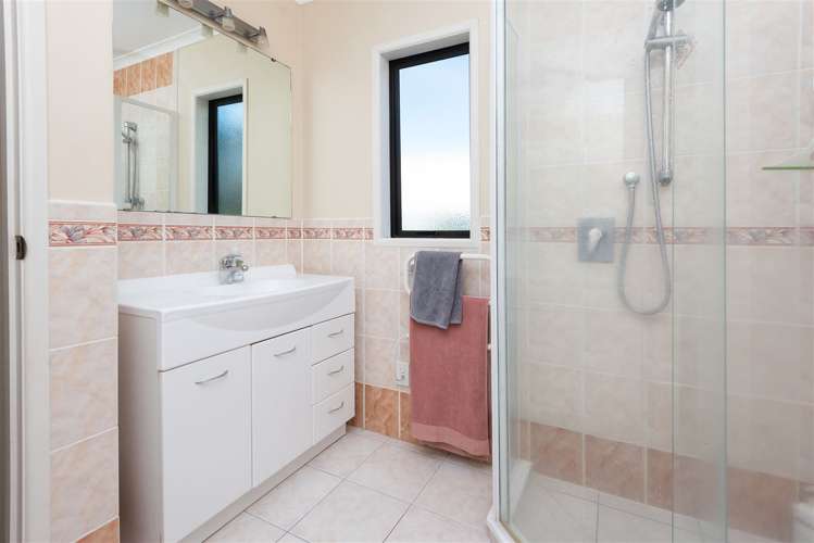 56 Skip Lane East Tamaki_13