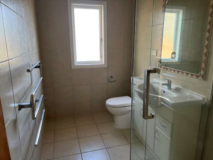 57 Yeovil Road Te Atatu Peninsula_5