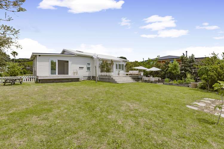 9 Banks Road Kawakawa Bay_5