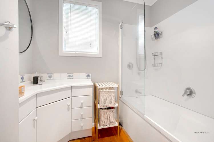 180 Glengarry Road Glen Eden_8