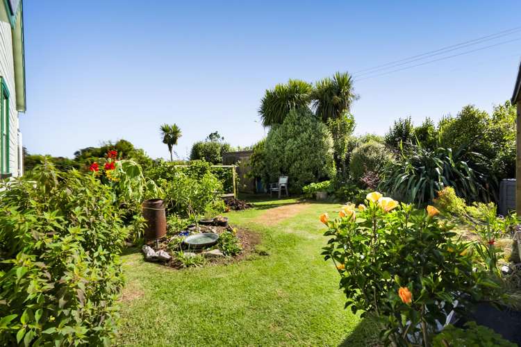 1 Mahuru Lane Okato_26