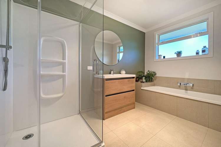 19 Montgomery Crescent Kinloch_24