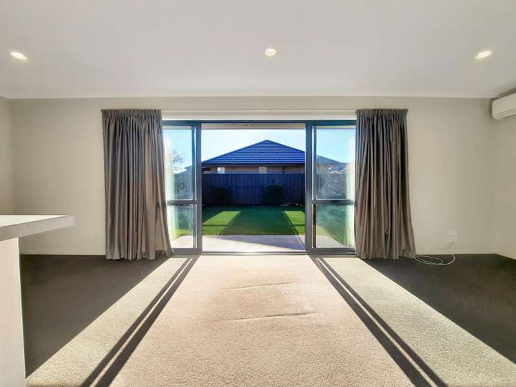 47 Farnborough Way Rolleston_2