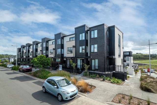 2/19 Windlass Street (Kahu) Long Bay_3