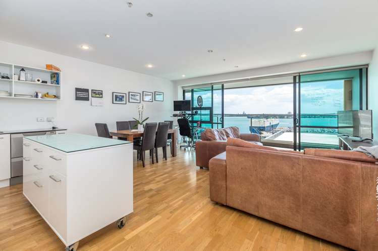 1501/18 Beach Road Auckland Central_5