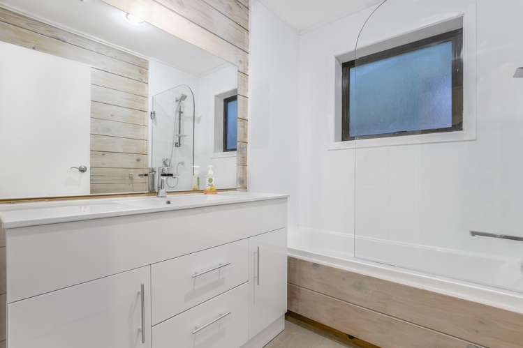 22 Calluna Crescent Totara Heights_12