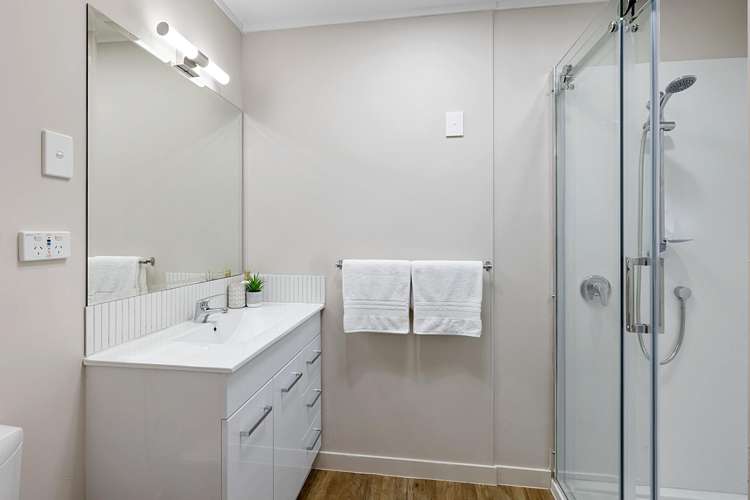 8 Julian Place Westown_14