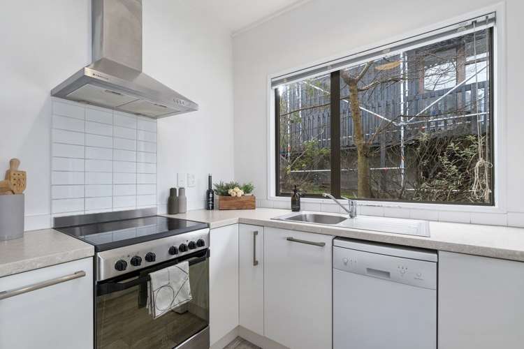 37b Greenstone Place Fernhill/Sunshine Bay_6