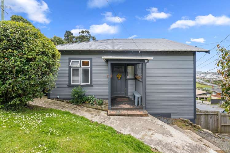 44 Leckhampton Court_2