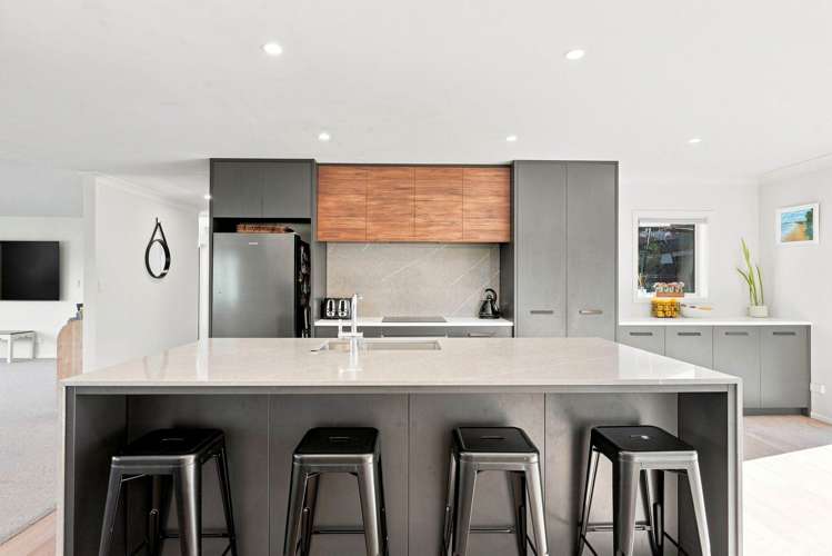 53 Regency Park Drive Gulf Harbour_10