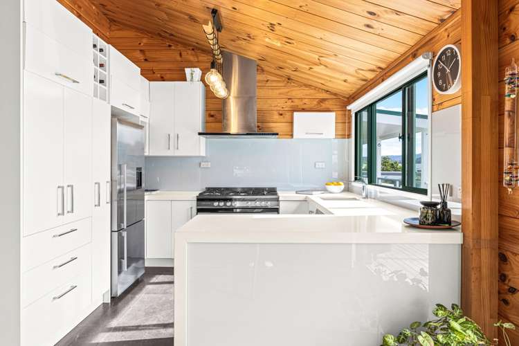 201 Omaha Drive Omaha_5