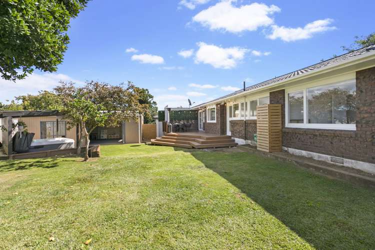 39 Meadway Sunnyhills_14