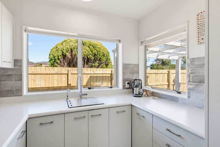 8 Hemi Street Waikanae_15