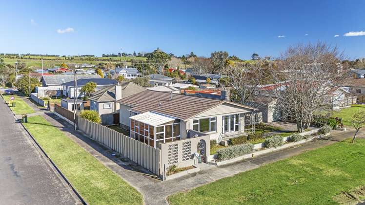 1 Strange Street Waitara_18
