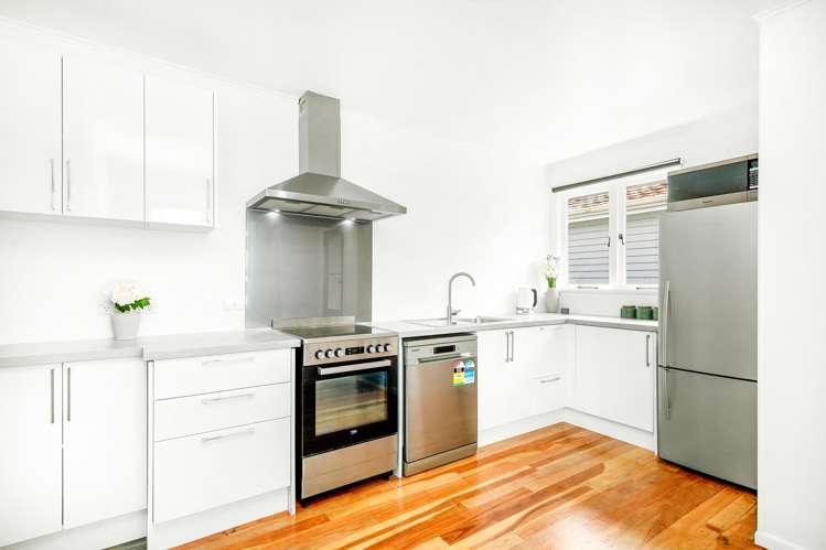 4 Golf Road Manor Park_1