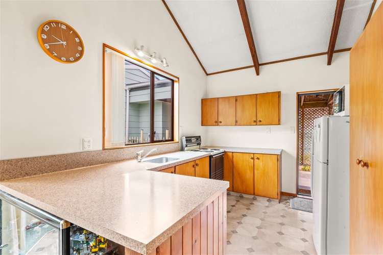 102 Beach Road Te Atatu Peninsula_16