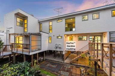 21a Lyons Avenue_1