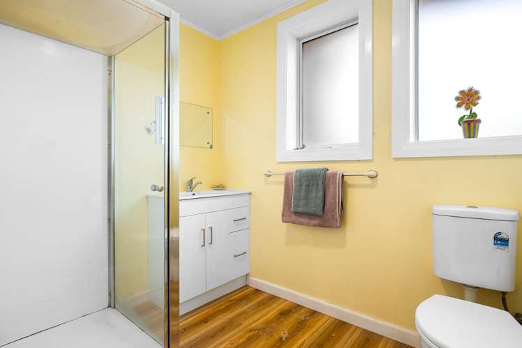 25 Avro Crescent Hornby_10
