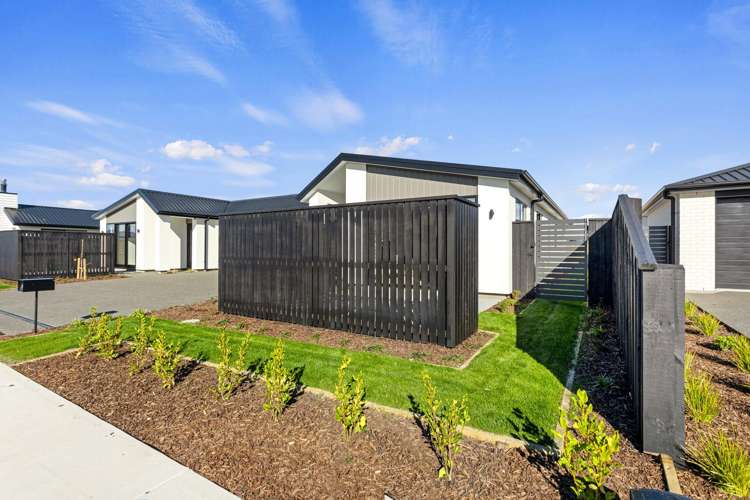 46 Benashet Drive Lincoln_16
