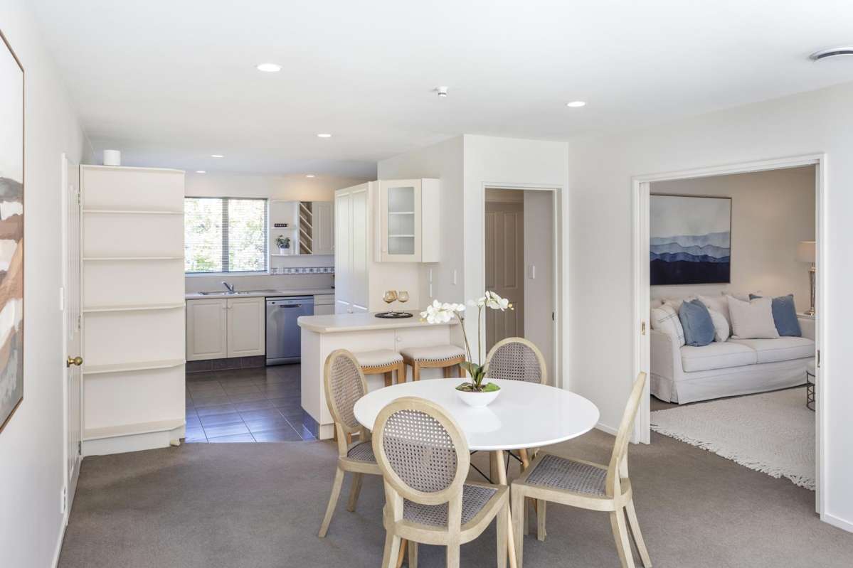 2/37 Avonhead Road_1