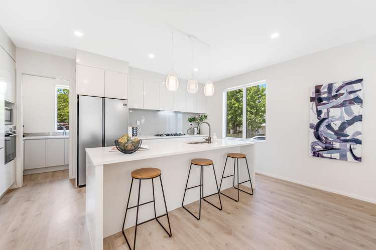 10 Hedge Row Sunnyhills_12