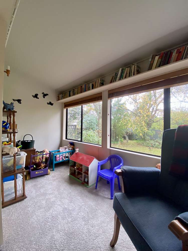 8 Escort Grove Awapuni_16