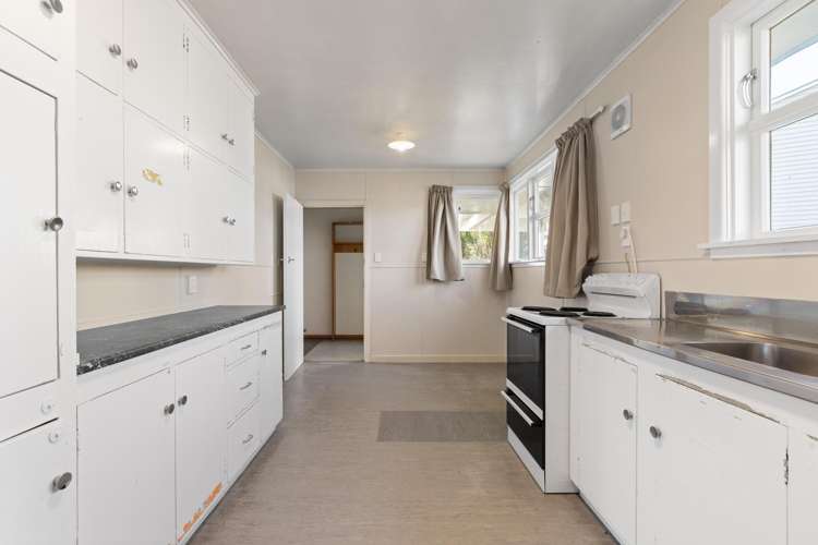 8-10 Dix Crescent Riversdale_15