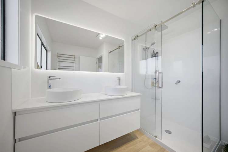 2/1A Gordon Avenue Forrest Hill_14