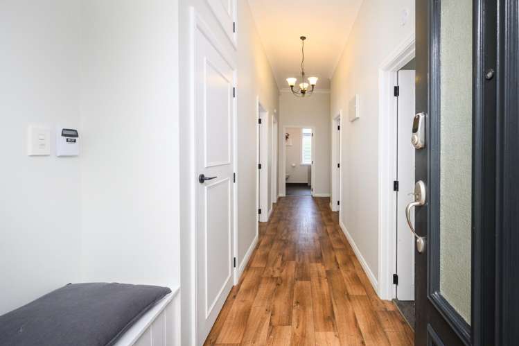 192 Ferguson Street West End_9