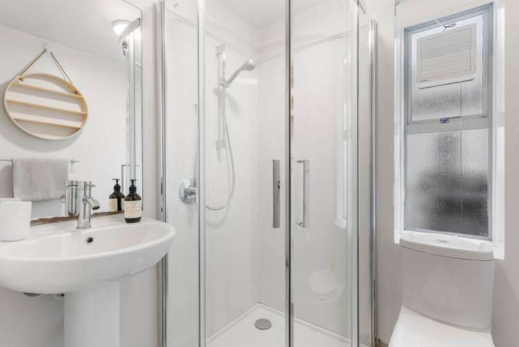 311/10 Flower Street Eden Terrace_7