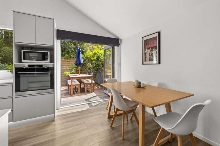 5/5 Danvers Street Havelock North_5