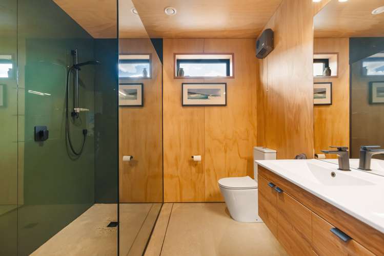 8 Campbell Road Wanaka_11