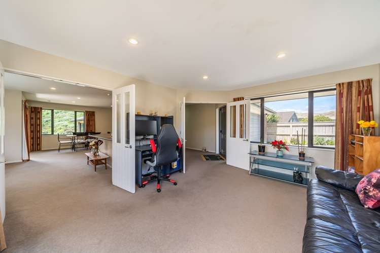 14 Tararua Close Aotea_8