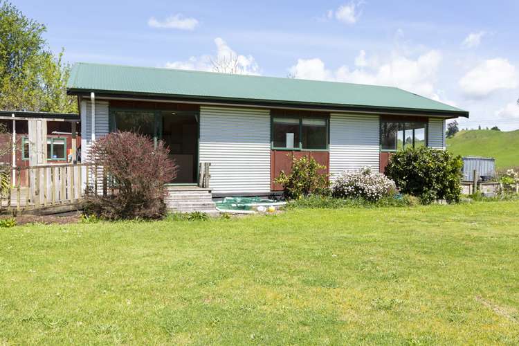 100 Main Road Tirau_24