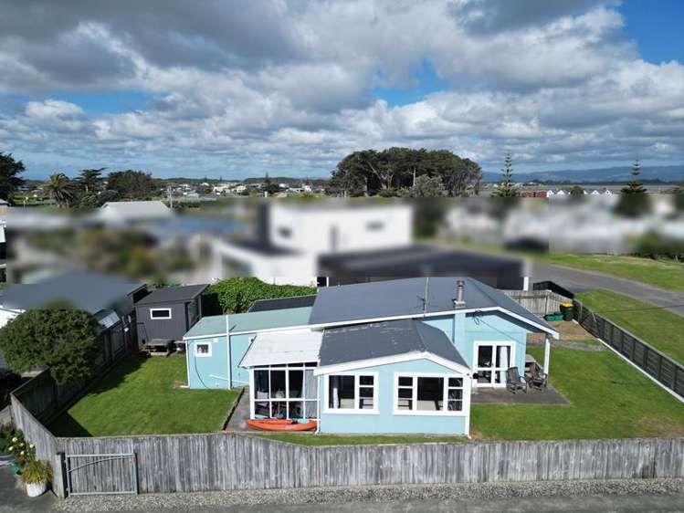 13 Barber Street Foxton Beach_1