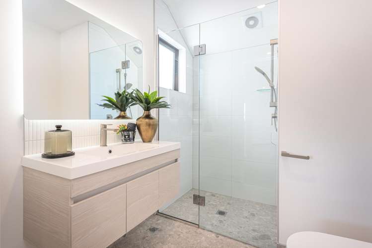 2/211 Springfield Road Saint Albans_6